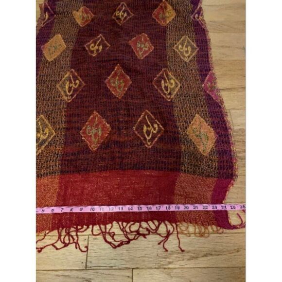 Handwoven Wool & Silk Geometric Pattern Scarf With Fringe OS - Picture 3 of 4